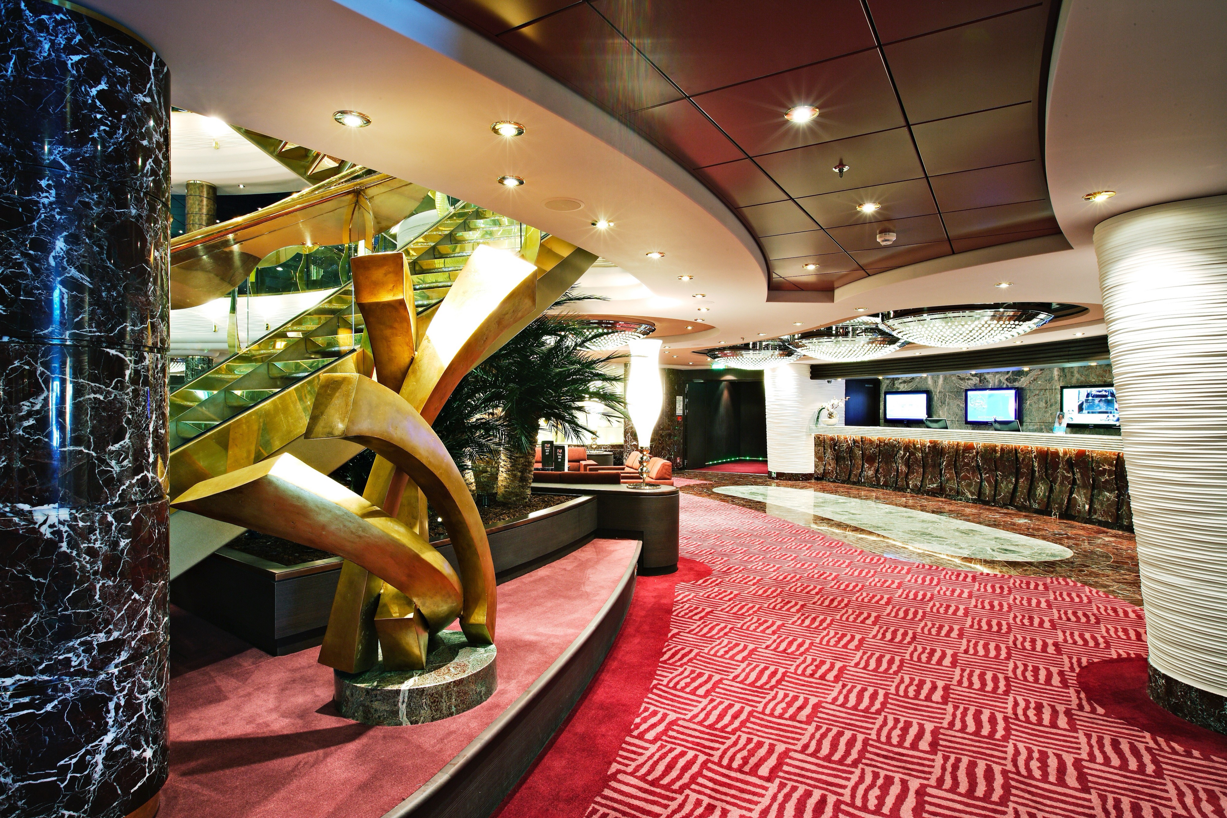 MSC Splendida - Reception Guest Service